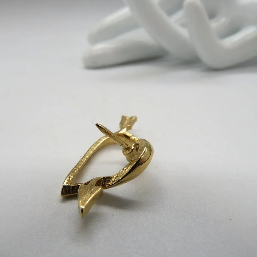 Vintage Avon Heart Arrow Lapel Pin Gold Tone‎ Lightweight Brooch Love